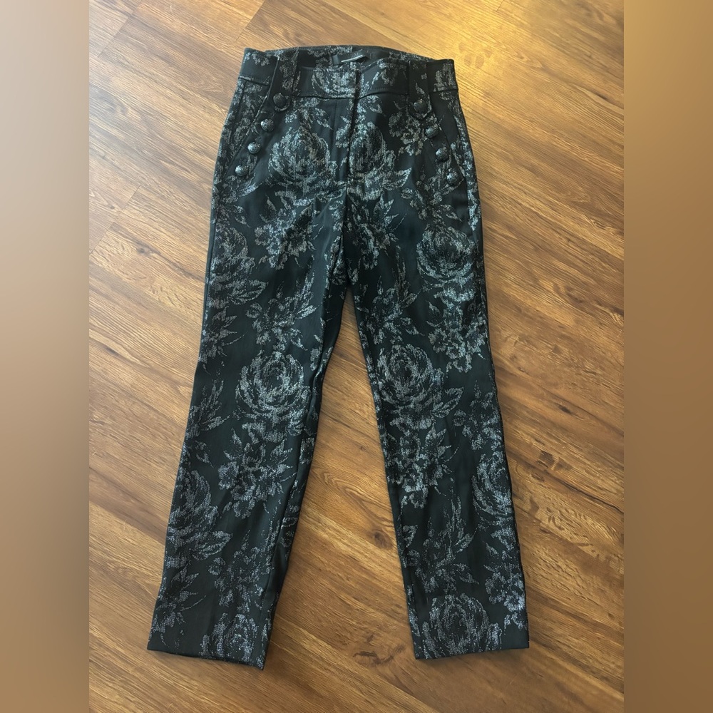 White House Black Market Black and Gray pants Size 8